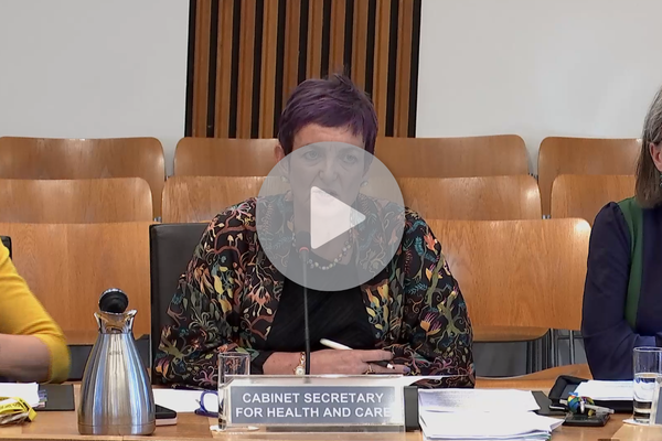 Angela Constance, R&ugrave;naire a' Chaibineit airson Sl&agrave;inte is C&ugrave;raim 